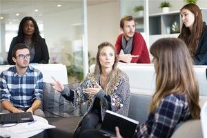 夢見同事 工作伙伴