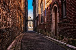 夢見路很窄危險