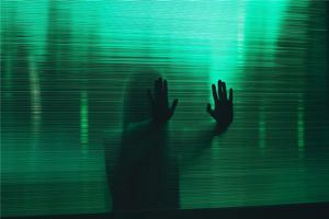 夢見自己見鬼很害怕