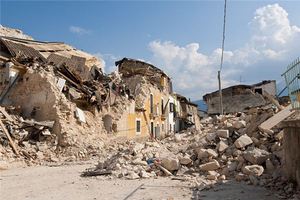 夢見家裡房子塌了