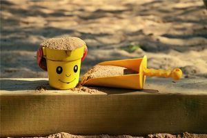 夢見屋裡地面塌個坑