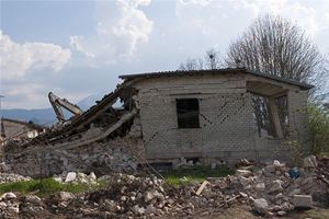 夢見下雨房子塌了